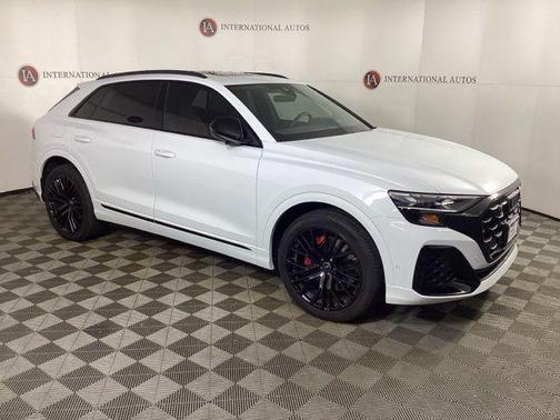 Glacier White Metallic 2025 Audi SQ8 4.0T Prestige