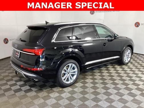 2025 Audi Q7 55 Premium Plus