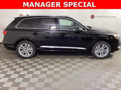 2025 Audi Q7 55 Premium Plus