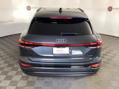 2025 Audi Q6 e-tron Premium quattro