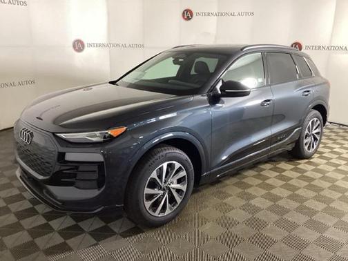 2025 Audi Q6 e-tron Premium quattro