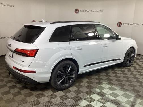 2026 Audi Q7 55 Premium Plus