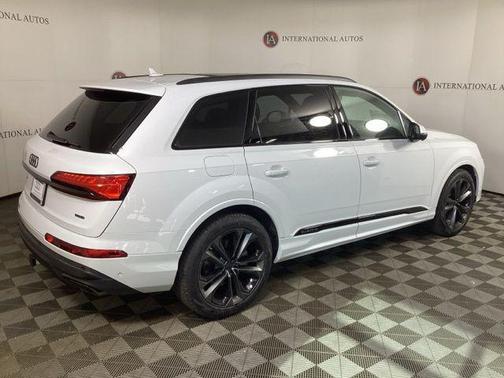 2026 Audi Q7 55 Premium Plus