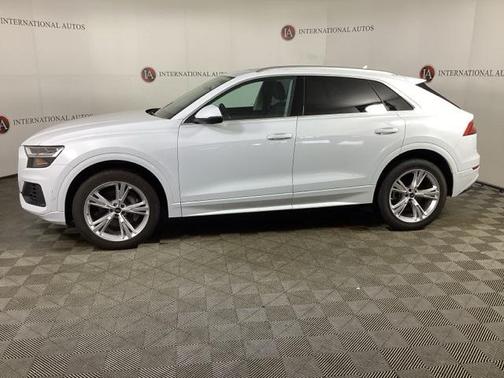 2022 Audi Q8 55 Premium