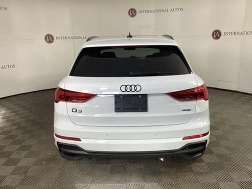 2025 Audi Q3 Premium 45 TFSI S line quattro Tiptronic