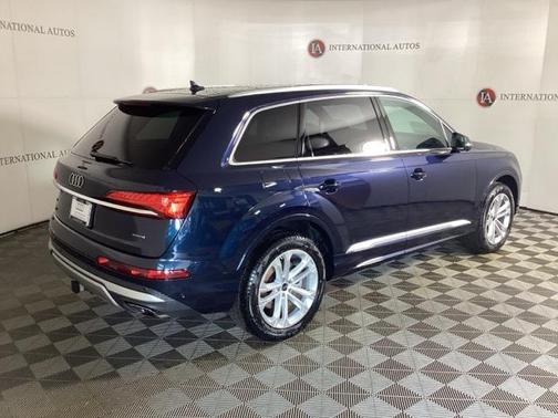 2025 Audi Q7 55 Premium Plus