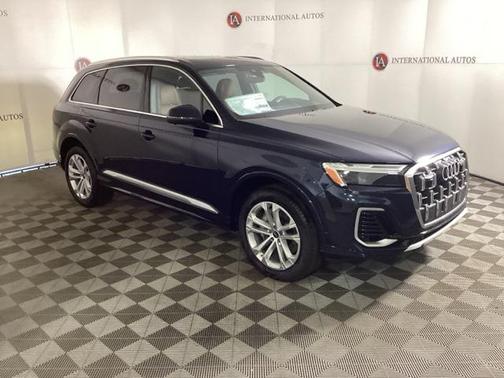 2025 Audi Q7 55 Premium Plus
