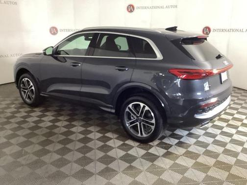 2025 Audi Q5 Premium Plus