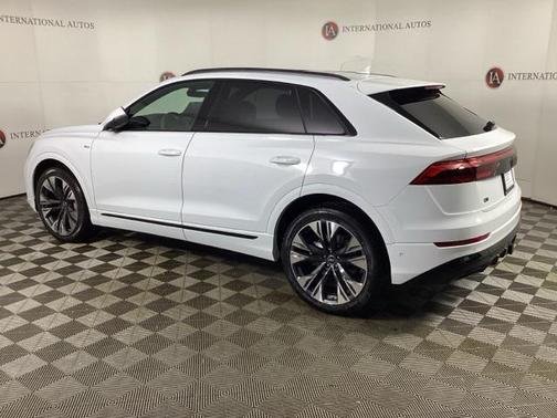 2026 Audi Q8 55 Premium Plus