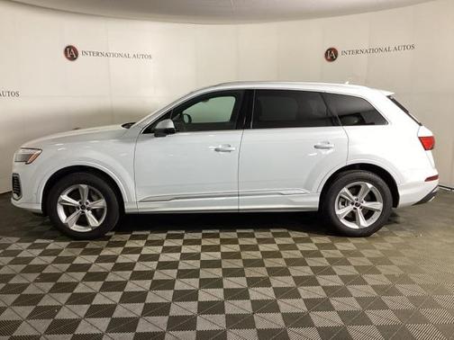 2025 Audi Q7 55 Premium