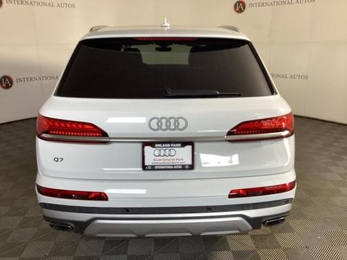 2025 Audi Q7 55 Premium