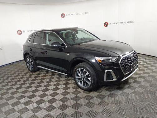 Mythos Black Metallic 2022 Audi Q5 45 S line Premium Plus