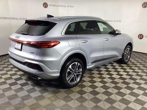 2025 Audi Q5 Premium Plus