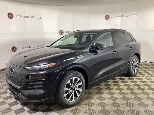 2025 Audi Q6 e-tron Prestige quattro