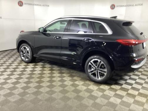 2025 Audi Q5 Premium TFSI quattro S tronic