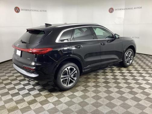 2025 Audi Q5 Premium TFSI quattro S tronic