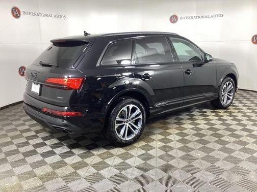 2026 Audi Q7 45 Premium Plus