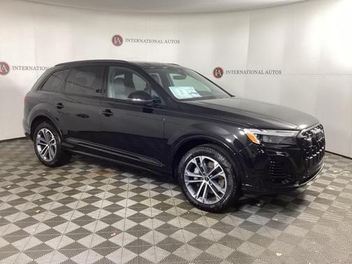 2026 Audi Q7 45 Premium Plus