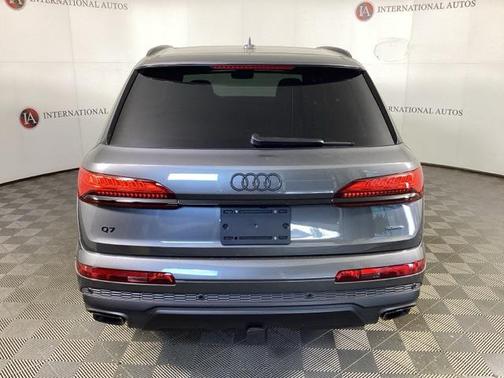 2025 Audi Q7 55 Premium Plus