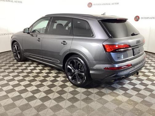 2025 Audi Q7 55 Premium Plus