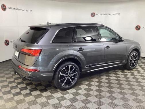 2025 Audi Q7 45 Premium Plus