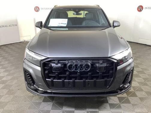 2025 Audi Q7 45 Premium Plus