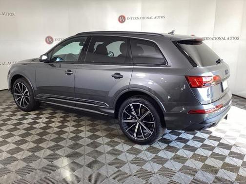 2025 Audi Q7 45 Premium Plus