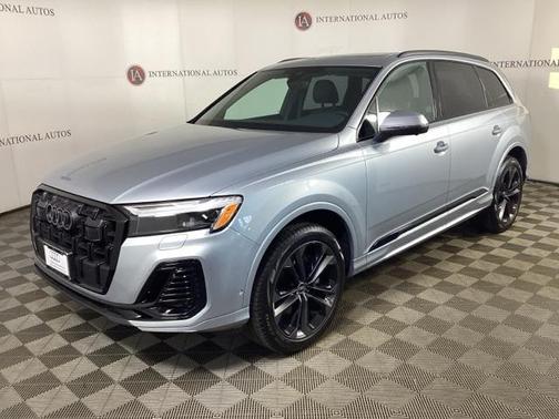 2025 Audi Q7 55 Premium Plus
