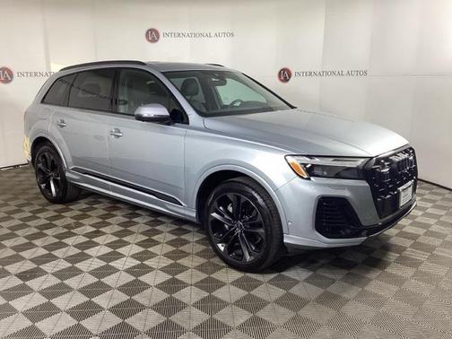 2025 Audi Q7 55 Premium Plus