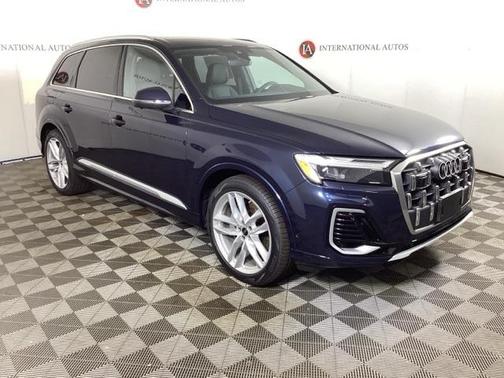 2025 Audi Q7 55 Premium Plus