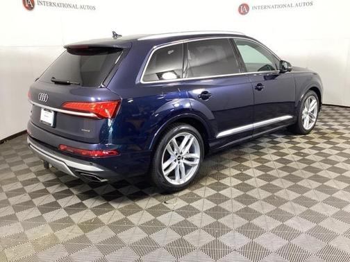 2025 Audi Q7 55 Premium Plus