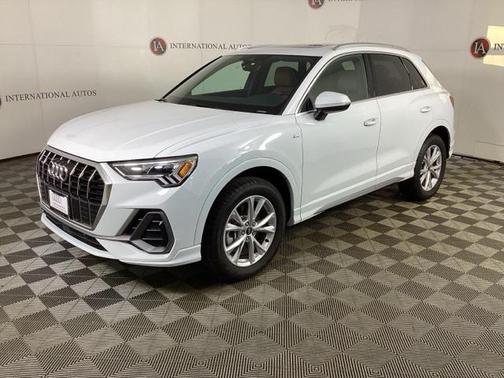 2023 Audi Q3 Premium 45 TFSI S line quattro Tiptronic