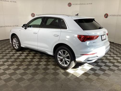 2023 Audi Q3 Premium 45 TFSI S line quattro Tiptronic