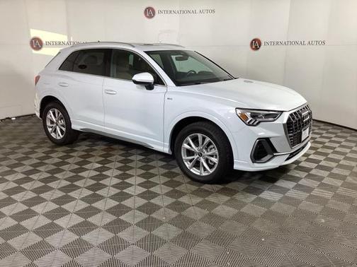 2023 Audi Q3 Premium 45 TFSI S line quattro Tiptronic