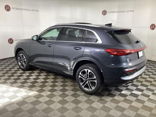 2025 Audi Q5 Premium TFSI quattro S tronic