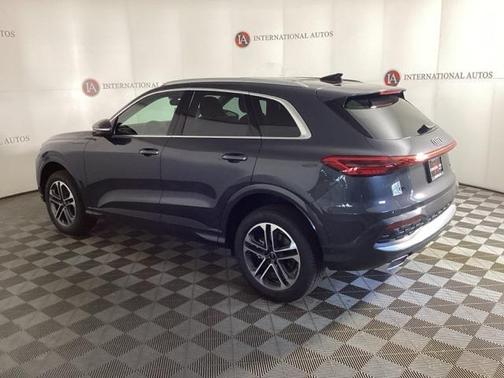 2025 Audi Q5 Premium