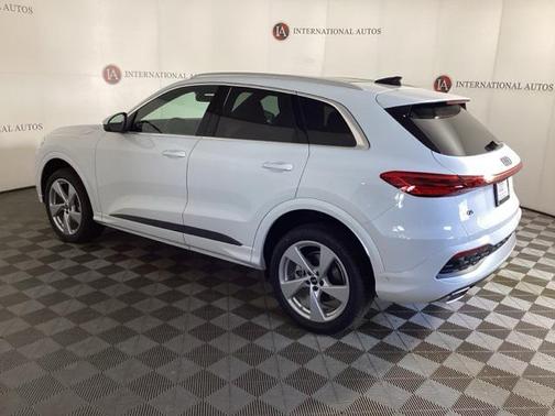 2025 Audi Q5 Premium Plus
