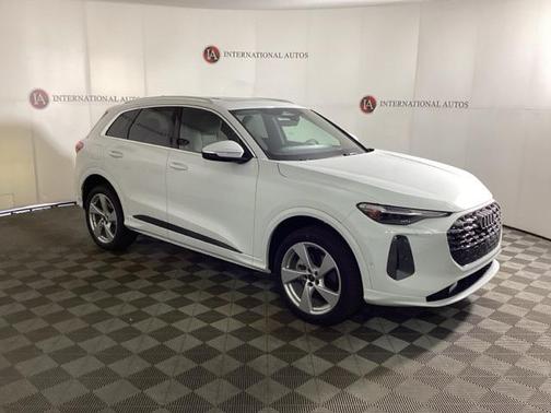 2025 Audi Q5 Premium Plus