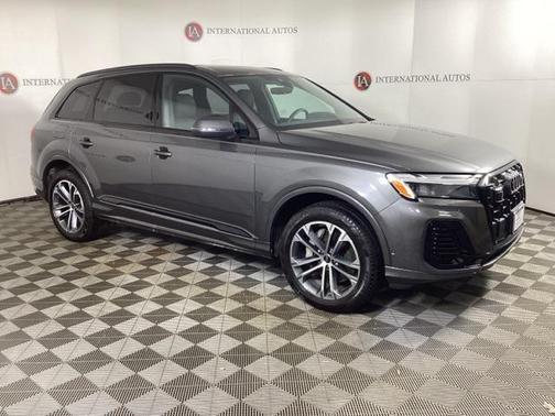 2025 Audi Q7 45 Premium Plus