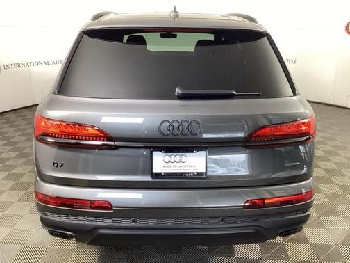 2025 Audi Q7 45 Premium Plus