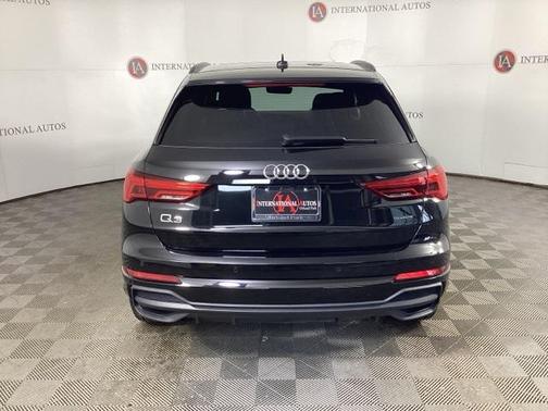 2025 Audi Q3 Premium 45 TFSI S line quattro Tiptronic