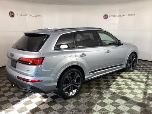 2026 Audi Q7 55 Premium Plus