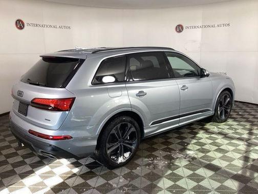2026 Audi Q7 55 Premium Plus