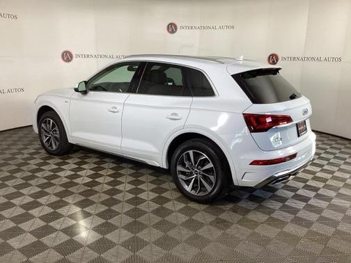 2023 Audi Q5 45 S line Premium