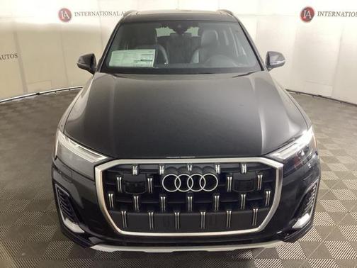 2025 Audi Q7 55 Premium