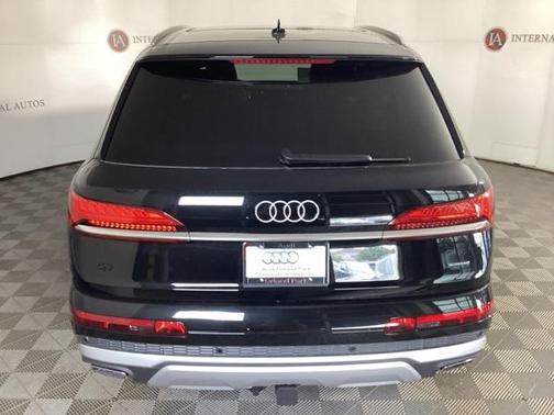 2025 Audi Q7 55 Premium