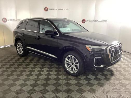 2025 Audi Q7 55 Premium