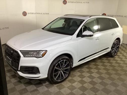 2024 Audi Q7 55 Premium Plus