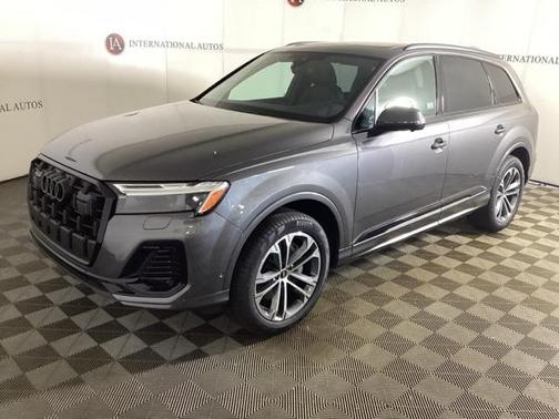 2025 Audi Q7 45 Premium