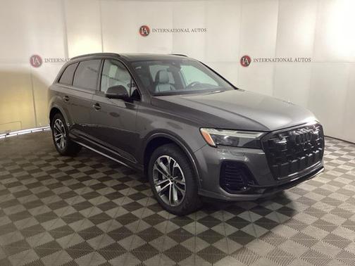 2025 Audi Q7 45 Premium